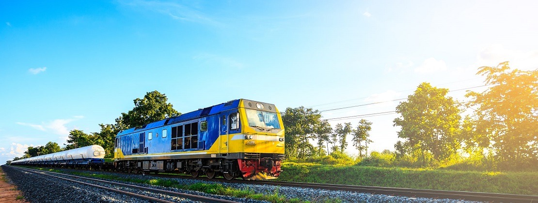 UP: Pros & Cons of Rail: Shipping Cost, Speed, Capacity and More